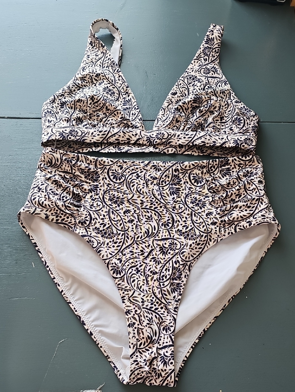 Two-Piece Paisley High-Waist Bikini Set in Navy and Cream Athleta High Waist Sm